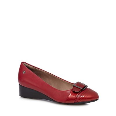 Dark red 'Ellinor Admire' wedge court shoes
